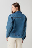 Chaqueta oversize en jean azul clara con bolsillos