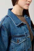 Chaqueta oversize en jean azul clara con bolsillos
