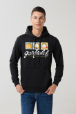 Buzo negro con capota, bolsillo y diseño de Garfield