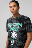 Camiseta negra tie dye manga corta con arte de Green Day