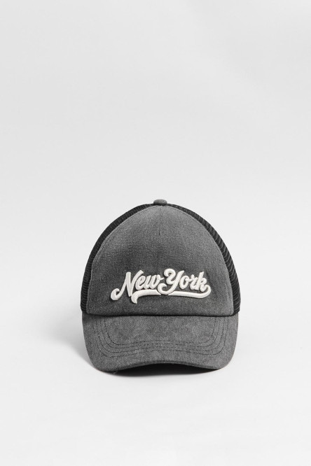 Cachucha trucker college negra con efecto de desgaste