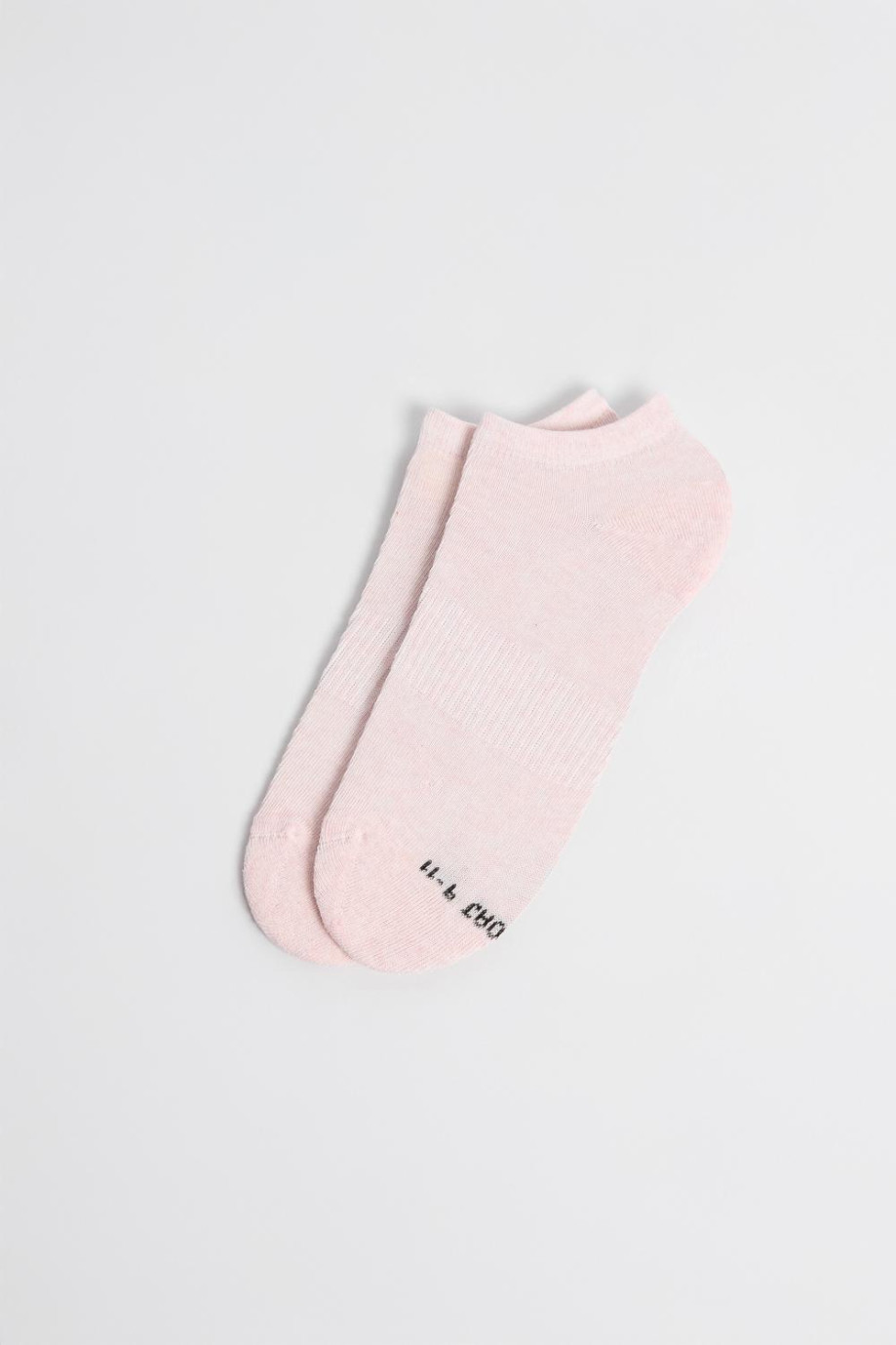 Medias unicolores tobilleras con texturas y ajuste localizado