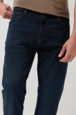 Jean straight leg tiro bajo azul intenso con bota recta