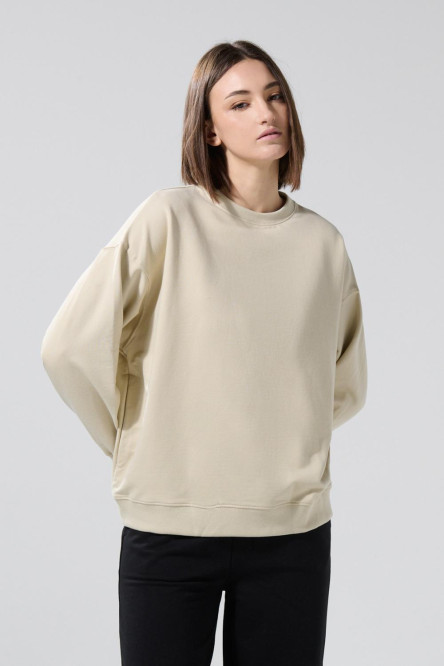 Buzo cuello redondo perchado unicolor oversize