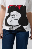 Camiseta oversize de Mafalda crema clara con manga corta