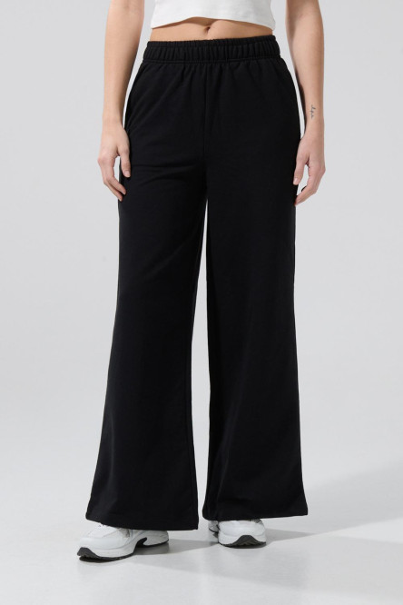 Pantalón jogger unicolor con bota ancha y bolsillos