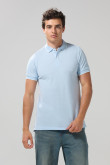 Camiseta polo unicolor con aberturas y manga corta