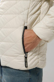 Chaqueta acolchada con cuello alto y capota unicolor