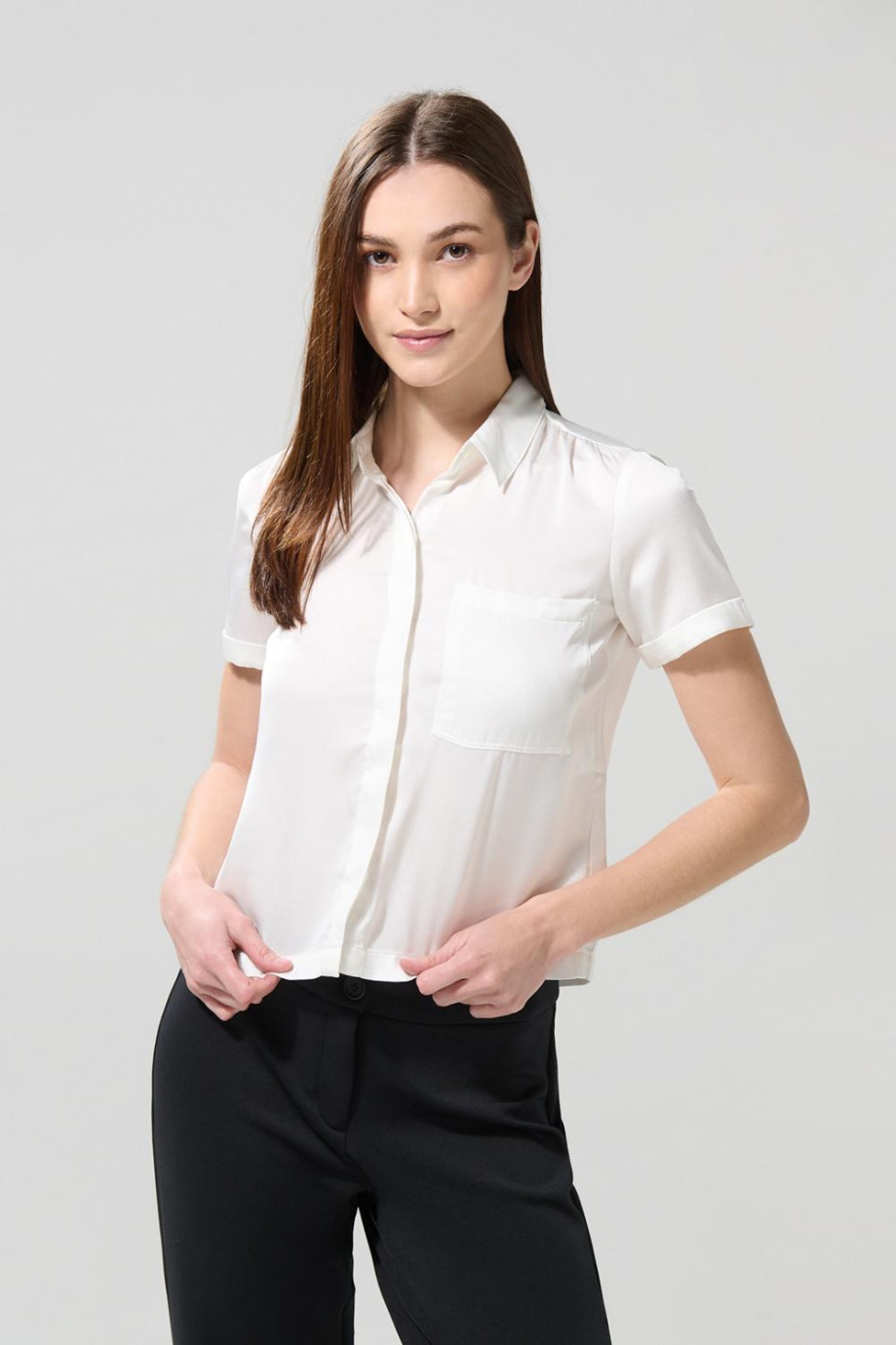 BLUSA UNICOLOR/SATEEN CAMISERA MANGA CORTA