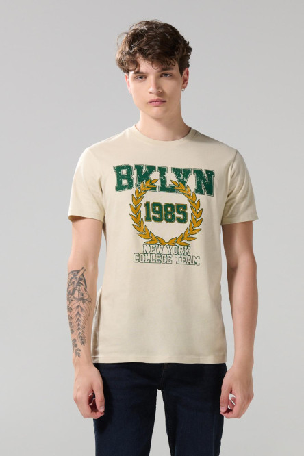 Camiseta cuello redondo kaki con estampado college