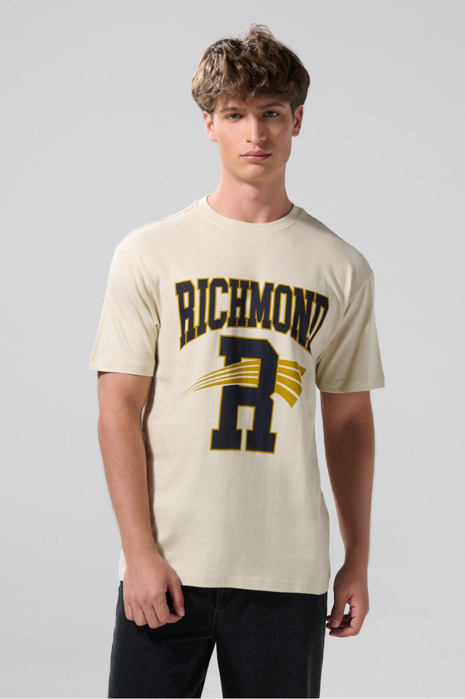 Camiseta kaki cuello redondo con arte college delantero