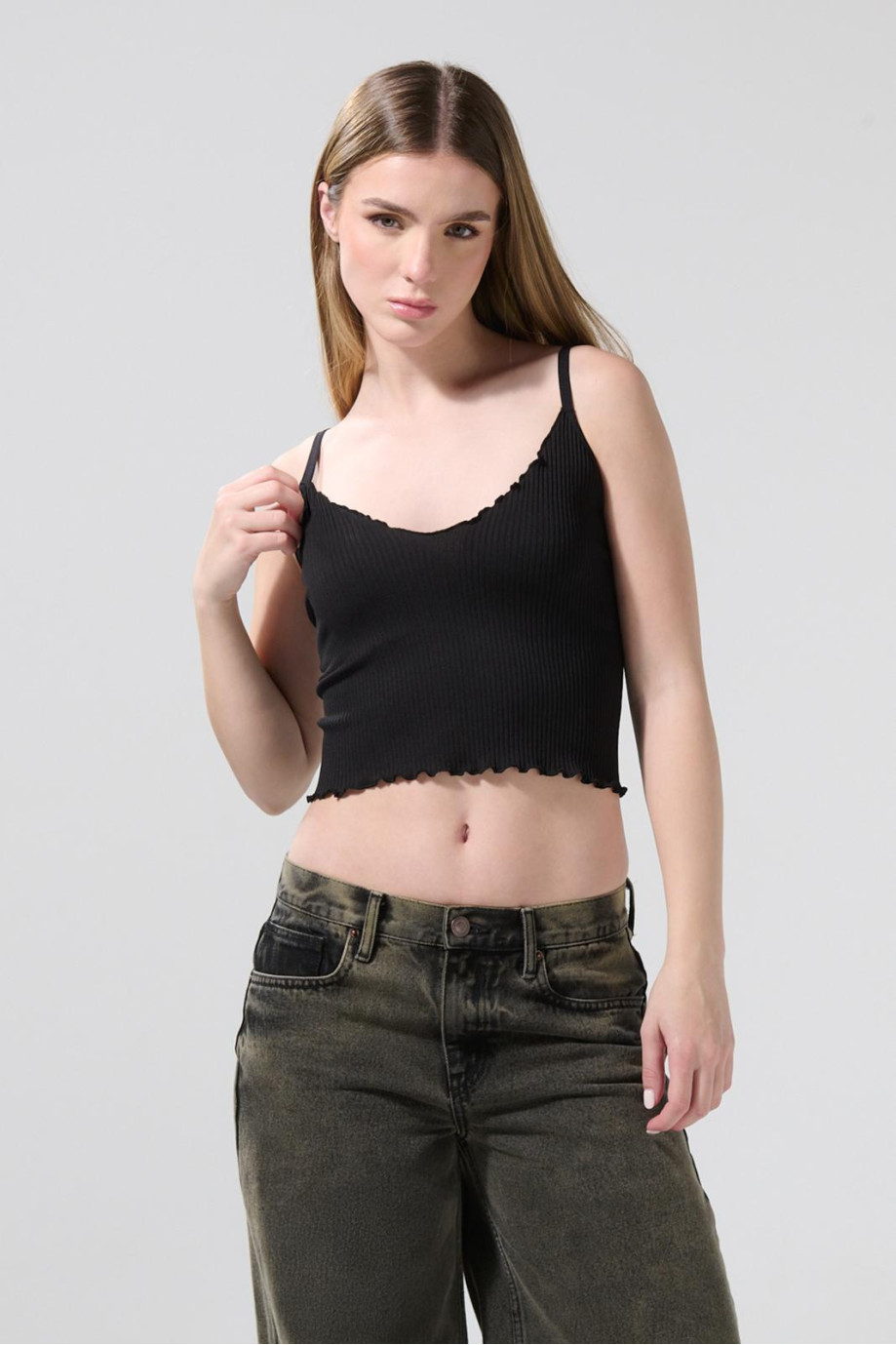 Camiseta crop top unicolor con mini filete y manga sisa