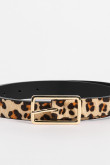 Cinturón femenino, animal print con hebilla metálica.