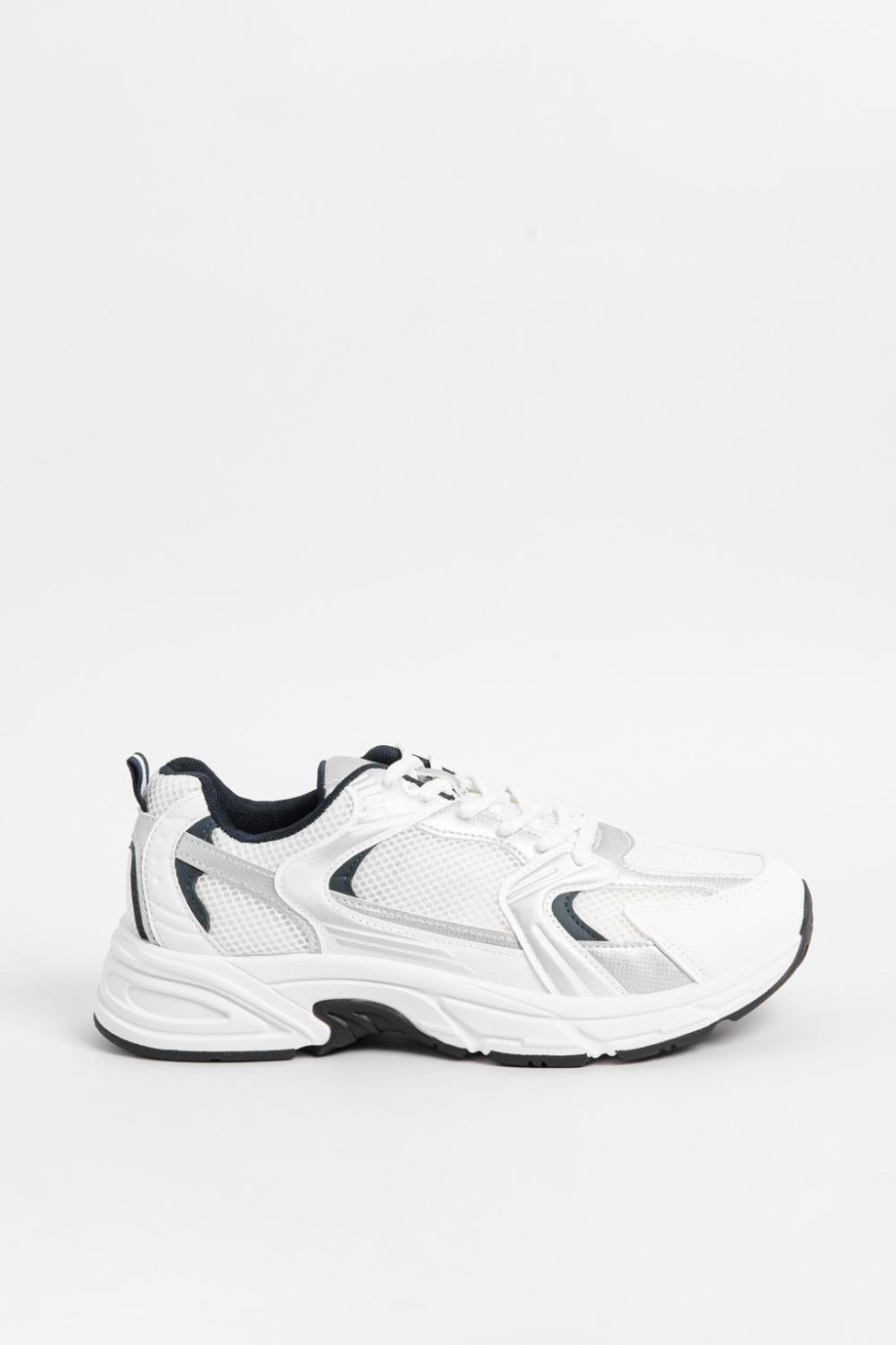 Tenis unicolores de plataforma deportivos con contrastes