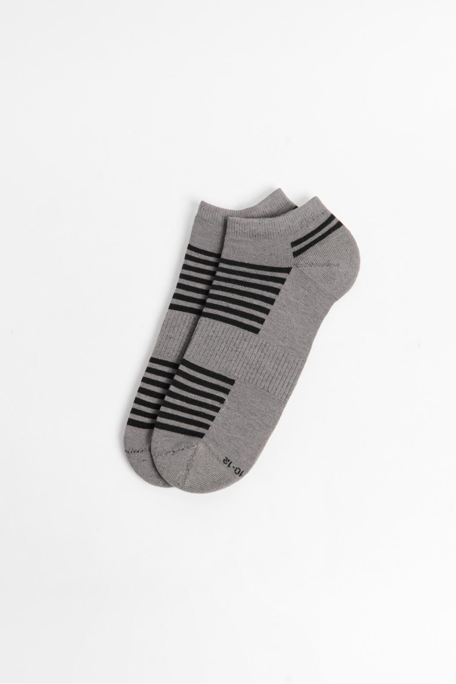 Medias unicolores tobilleras con diseños de rayas localizadas