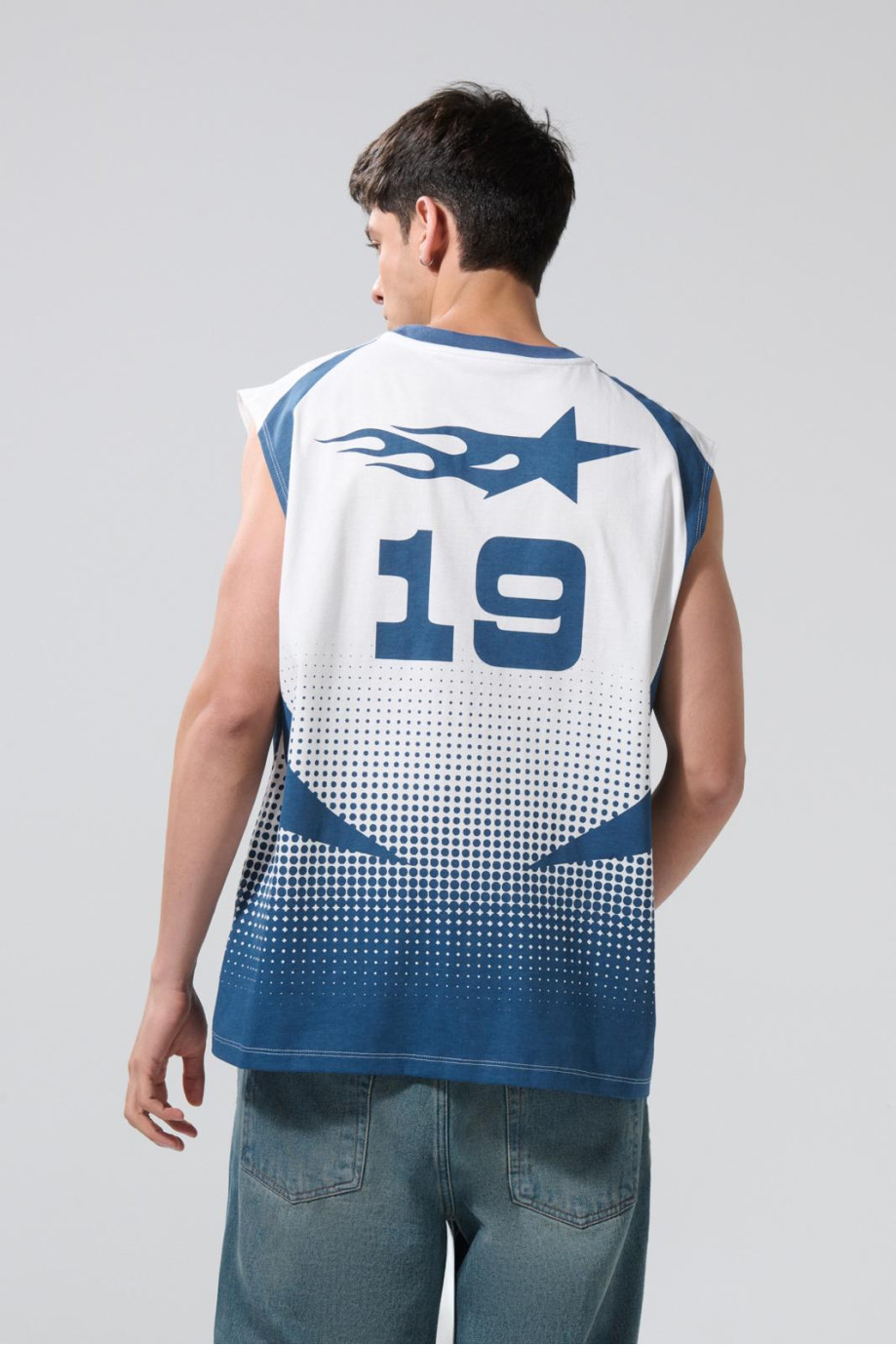 Camiseta manga sisa oversize crema con artes college