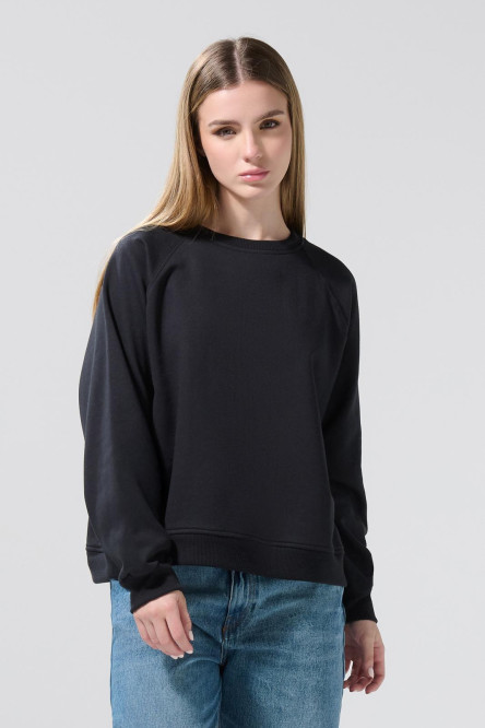 Buzo oversize cuello redondo unicolor con manga ranglan