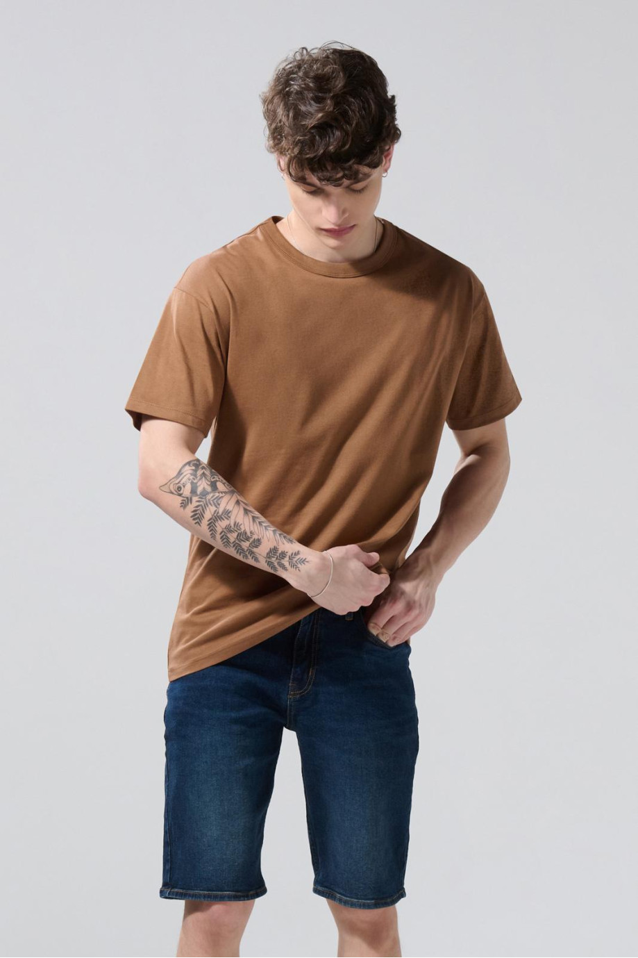 Bermuda slim azul oscura de jean con tiro bajo y cremallera