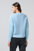 Suéter azul claro tejido cuello redondo con texturas