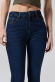 Jean jegging azul oscuro con bolsillos y tiro alto