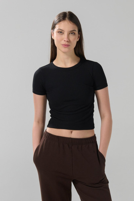 Camiseta acanalada unicolor cuello redondo ajustada