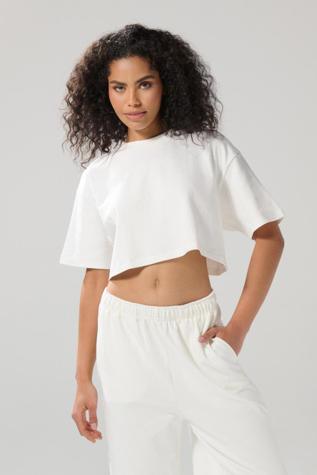Camiseta crop top oversize unicolor con cuello redondo