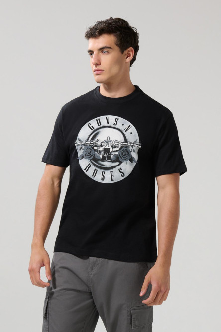 Camiseta negra manga corta con arte de Guns N Roses