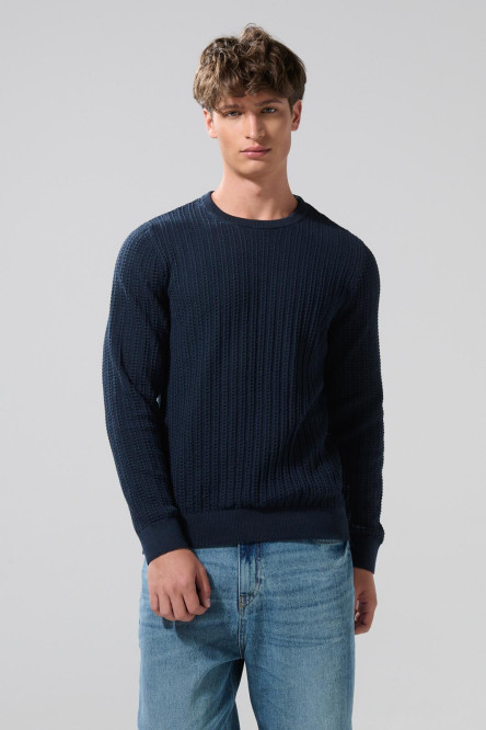 Suéter cuello redondo gris medio con texturas de canal