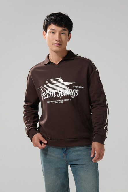 Buzo oversize cuello polo café con arte college