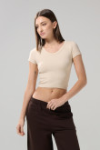 Camiseta ajustada crop top unicolor con cuello V