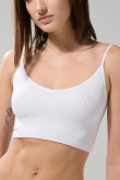 Camiseta unicolor crop top con escote V y manga sisa
