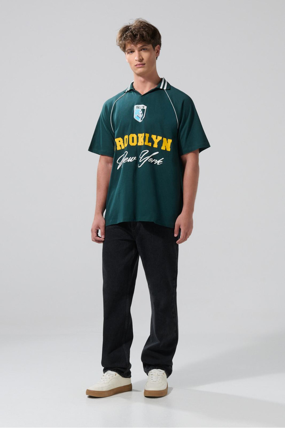 Jean tiro medio gris baggy con bota ancha y cremallera