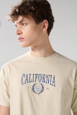 Camiseta college kaki con manga corta y cuello redondo