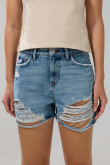 Short de jean azul medio con rotos y tiro alto