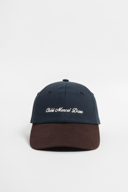 Cachucha azul intensa beisbolera con texto bordado