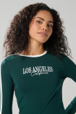 Camiseta verde oscura manga larga con estampado college