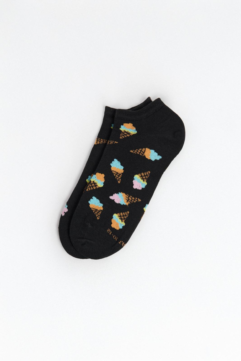 Medias tobilleras unicolores con diseños de helados