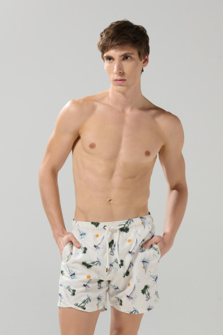 Bermuda playera crema tiro bajo con estampados continuos