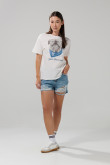Camiseta crema cuello redondo con arte de Yale