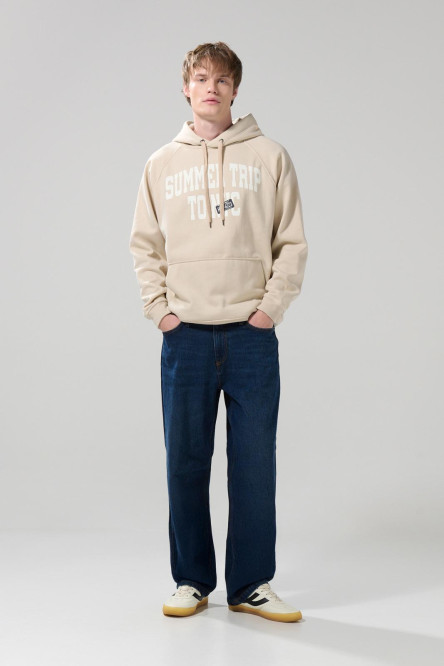 Jean tiro medio azul oscuro baggy con bota ancha