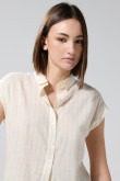 Blusa unicolor a rayas con hombro rodado y manga corta