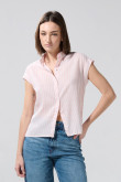 Blusa unicolor a rayas con hombro rodado y manga corta