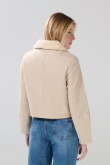 Chaqueta tipo crop  con apariencia   paño y cuello en sherpa