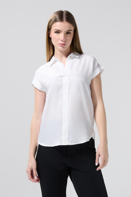 Blusa manga corta unicolor con botones ocultos en frente