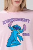 Camiseta rosada oversize crop top con arte de Lilo y Stitch