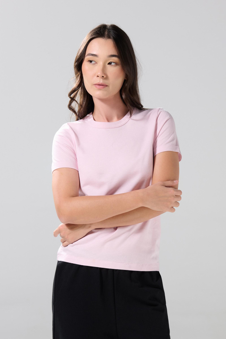 Camiseta ajustada cuello redondo unicolor en algodón