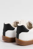 Tenis casuales unicolores con suelas planas en caucho