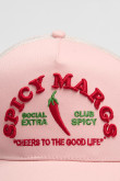 Cachucha trucker con refuerzo, cierre plástico y en color rosado con bordado aplique "Spicy Margs".