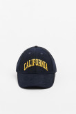 Gorra beisbolera en color azul, con refuerzo, cierre plástico y aplique bordado "California".