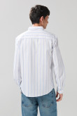 Camisa unicolor a rayas con manga larga y cuello button down